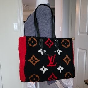 Louis Vuitton Shearling Monogram Giant Teddy OnTheGo GM Tote Bag